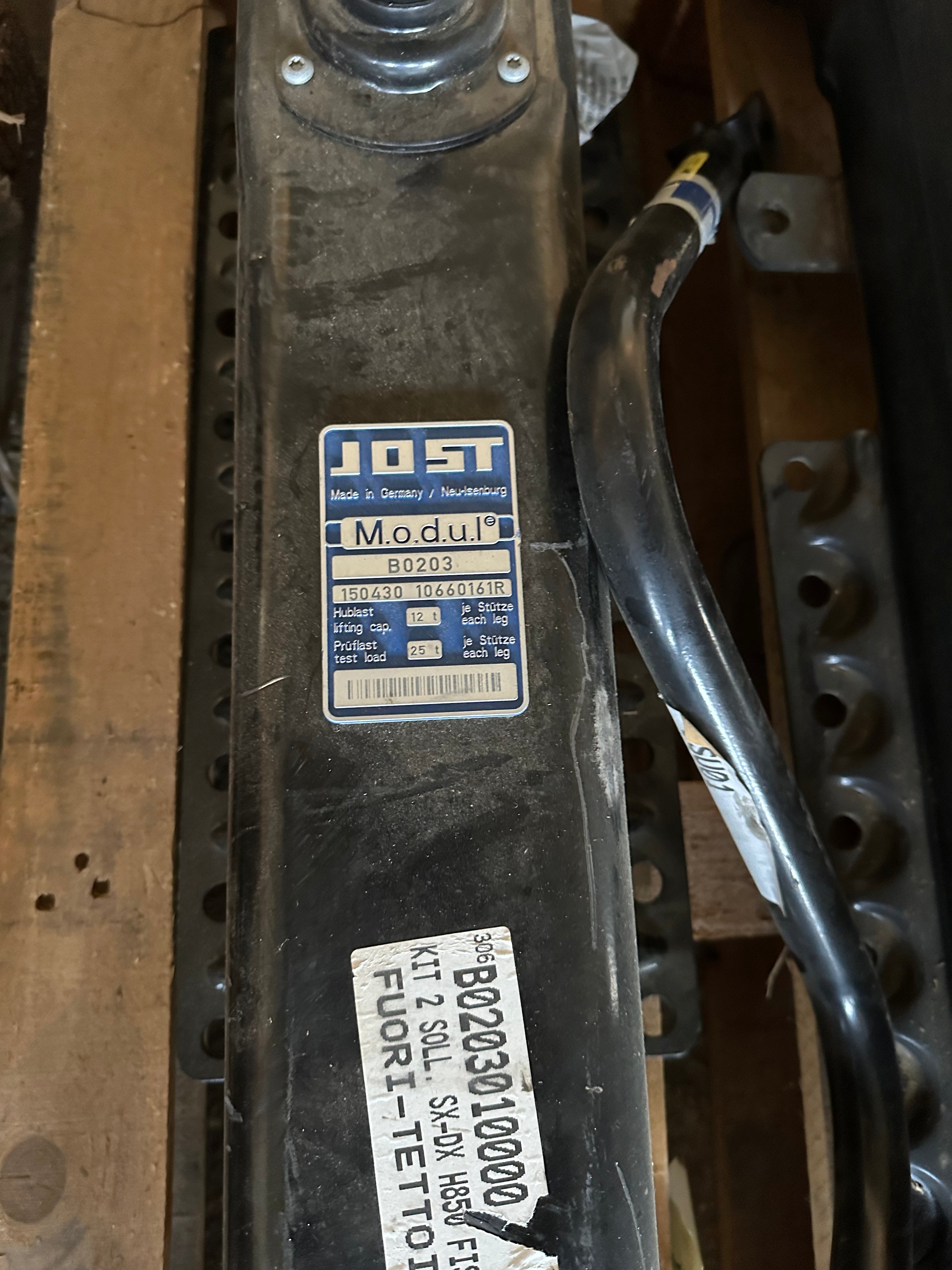 sollevatore sx tipo H850 per gussin MODULO JOST B0203